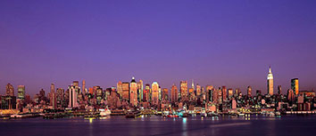 足球场上精彩纷呈,观众眼睛为之一亮